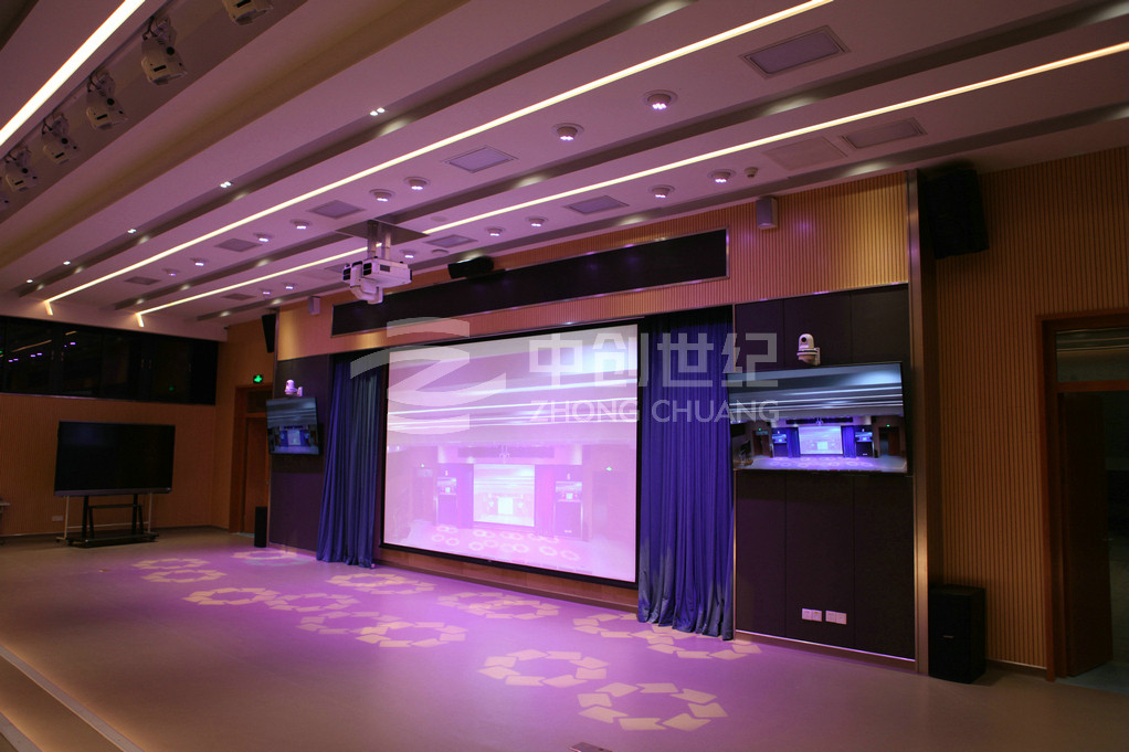 南山外國語學(xué)校濱海小學(xué)多功能廳-舞臺(tái)區(qū)域照片