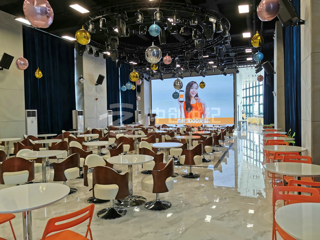 多功能廳全景照片 (2).jpg